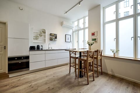 Dining Room, Kitchen