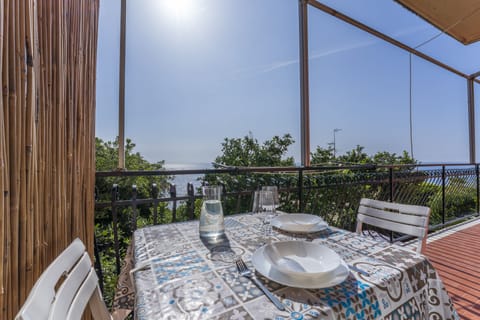 Apartment | Terrace/patio