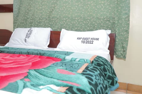 Classic Double Room | Iron/ironing board, free WiFi