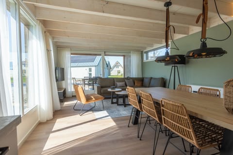 Chalet, 3 Bedrooms | Living area | Smart TV