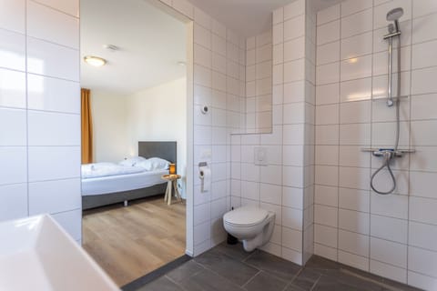 Villa, 3 Bedrooms | Bathroom | Shower