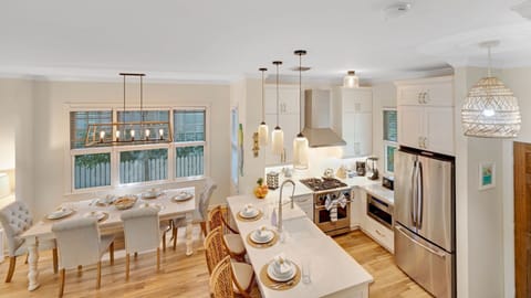 Indoor dining and kitchen bar...