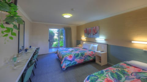 Standard Suite, 1 Bedroom, Non Smoking, Balcony (Twin Room) | Blackout drapes, iron/ironing board, rollaway beds, free WiFi