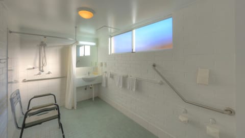 Standard Suite, 1 Bedroom, Non Smoking, Balcony (Twin Room) | Accessible bathroom