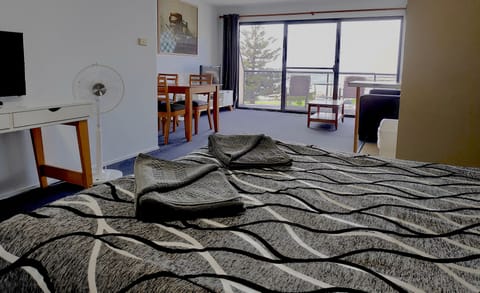 Self Contained Ocean View Suite | Iron/ironing board, free WiFi, bed sheets