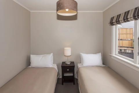 Standard Room, Non Smoking, Kitchen (3 Bedroom Unit) | 1 bedroom, premium bedding, pillowtop beds, iron/ironing board