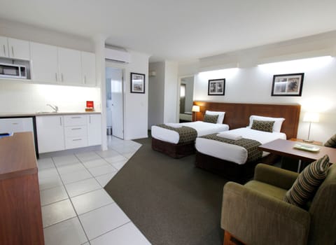 Two Bedroom Suite | Desk, iron/ironing board, free WiFi, bed sheets