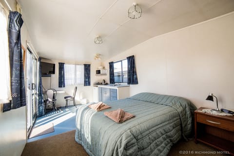 Ensuite Cabin | Free WiFi, bed sheets