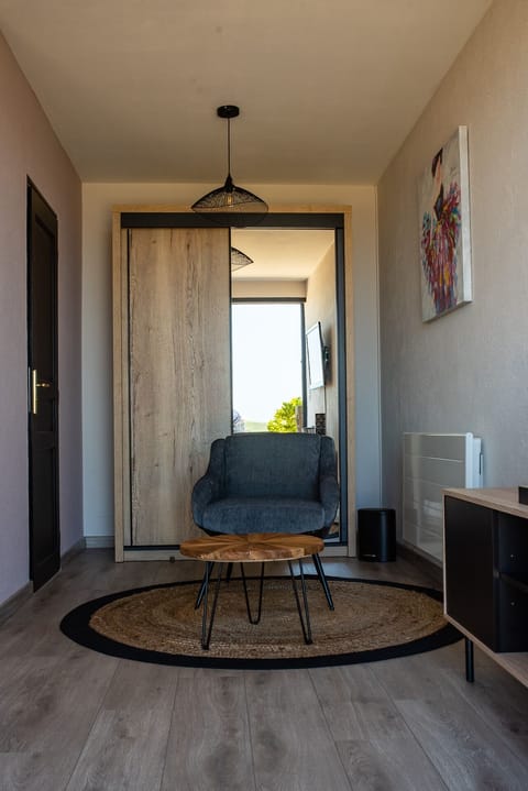 Standard Double Room, Ensuite, Sea View (Grande baie vitrée)