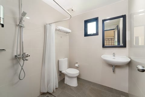 Villa, 4 Bedrooms, Sea View | Bathroom | Shower, rainfall showerhead, free toiletries, hair dryer