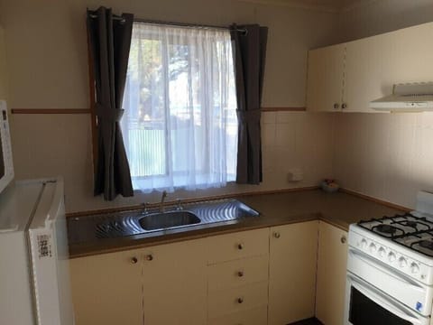 Standard Suite, 2 Bedrooms, Non Smoking, Kitchen (Ensuite Cabin) | Private kitchen | Fridge, microwave