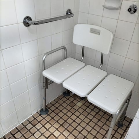 Disabled Friendly Room | Bathroom | Shower, free toiletries, hair dryer, towels