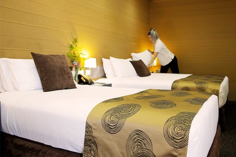 Executive King & Single Room | Egyptian cotton sheets, premium bedding, Select Comfort beds