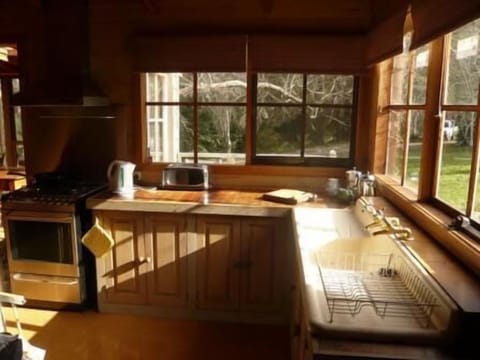 The Barn | Private kitchen | Microwave, coffee/tea maker, cookware/dishes/utensils