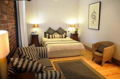 Luxury Room, Non Smoking (Standby luxury Suite) | Premium bedding, iron/ironing board, free WiFi, bed sheets