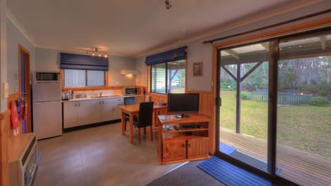 Standard Apartment, 1 Bedroom, Non Smoking, Kitchen (Ida Chalet) | Private kitchen | Microwave, stovetop, electric kettle, toaster