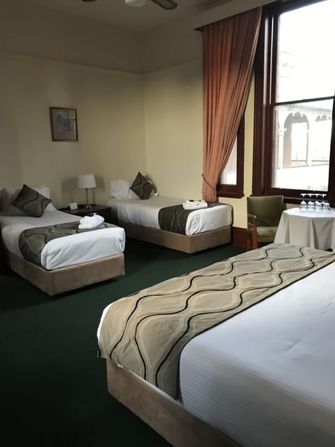 Tower Suite | Iron/ironing board, free WiFi, bed sheets