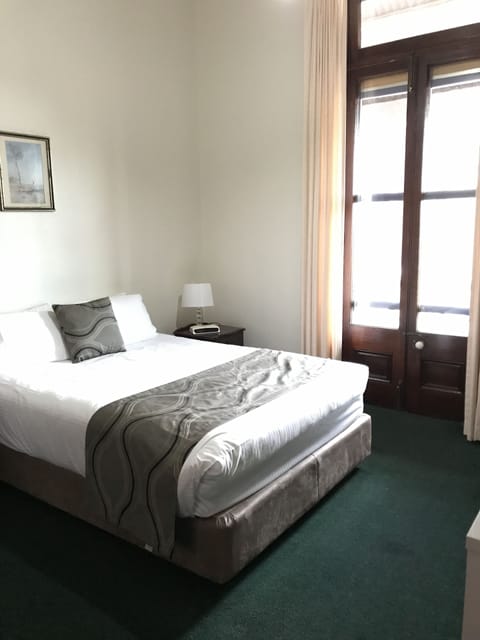 Campdale Suite | Iron/ironing board, free WiFi, bed sheets