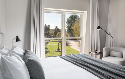 Harvest Superior Room | Egyptian cotton sheets, premium bedding, minibar, individually decorated