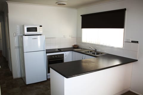 Park House 2 Night | Private kitchen | Fridge, microwave, coffee/tea maker