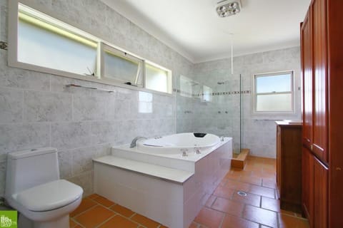 Seaview Suite King & Spa | Jetted tub