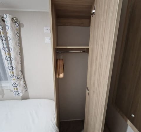 Cabin | 2 bedrooms, iron/ironing board, free WiFi, bed sheets