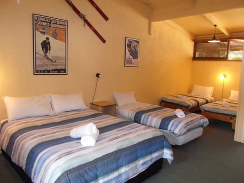 Basic Room, Multiple Beds | Desk, iron/ironing board, free WiFi, bed sheets