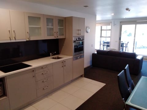 1 Bedroom Apartment, Non Smoking, Kitchen (Waterfront) | Private kitchen | Full-size fridge, microwave, stovetop, dishwasher