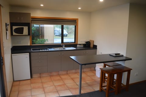 2 Bedroom Motel | Private kitchen