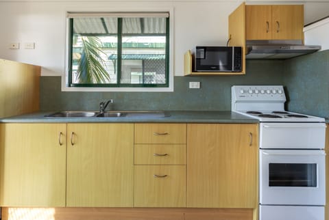 Cabin, 1 Bedroom, Beach View | Private kitchen | Full-size fridge, microwave, stovetop, electric kettle