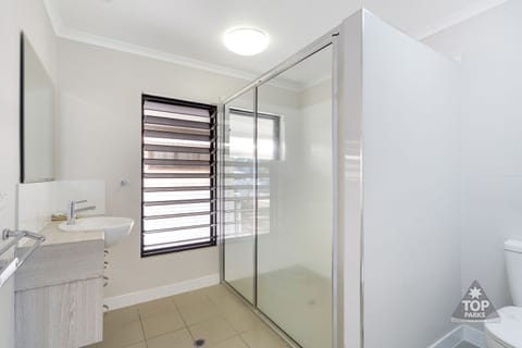 Standard Suite, Multiple Bedrooms, Non Smoking, Kitchen (Ocean View Villa) | Bathroom | Shower, hair dryer, towels