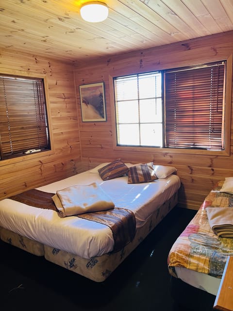 Traditional Cabin | Individually furnished, WiFi, bed sheets