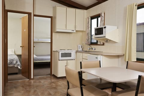 Economy Cabin, 2 Bedrooms, Non Smoking, Kitchenette (Standard Cabin) | Private kitchenette | Fridge, microwave, stovetop, electric kettle