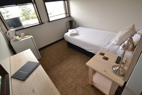 Standard Room (Single Room) | Minibar, blackout drapes, soundproofing, iron/ironing board