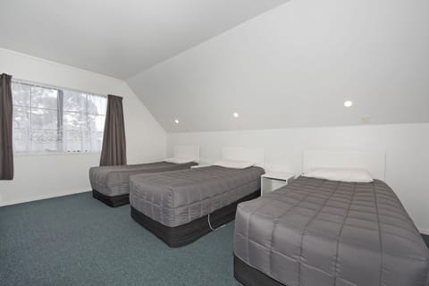 Standard Suite, 2 Bedrooms, Non Smoking, Kitchen (Unit) | In-room safe, desk, iron/ironing board, cribs/infant beds