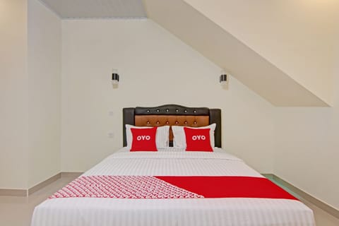 Deluxe Double Room | Laptop workspace, free WiFi, bed sheets