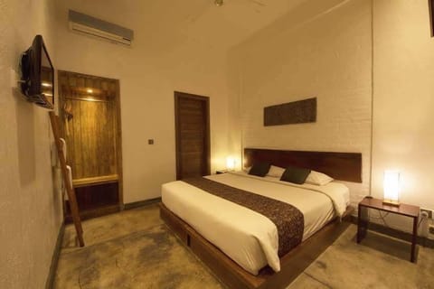 Standard AC Room | In-room safe, rollaway beds, free WiFi, bed sheets