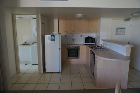 Standard Apartment, 1 Bedroom, Kitchen | Private kitchen | Fridge, microwave, stovetop, coffee/tea maker