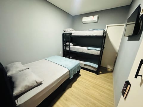 Family Apartment | Free WiFi, bed sheets
