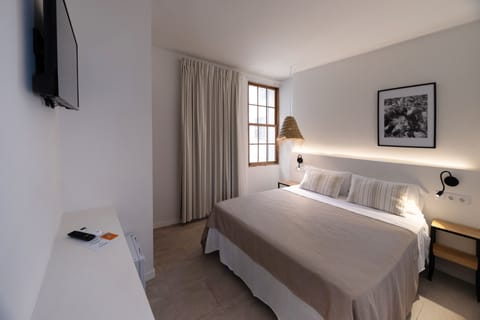 Standard Double or Twin Room | Minibar, desk, free WiFi, bed sheets