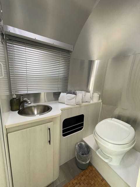 Exclusive Cabin | Bathroom | Towels