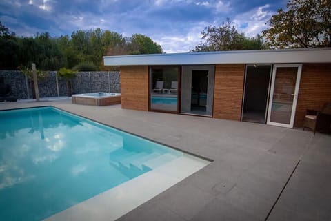 Holiday Home Swimming Pool