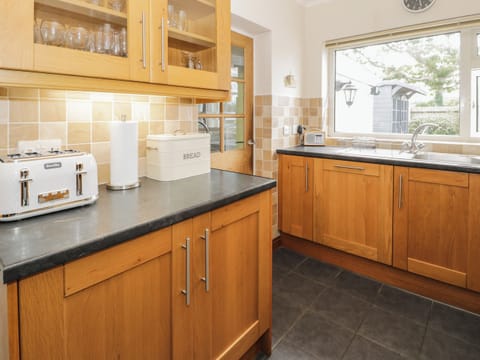 Fridge, dishwasher, electric kettle, toaster