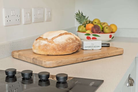 Upper Barn Kitchen - StayCotswold