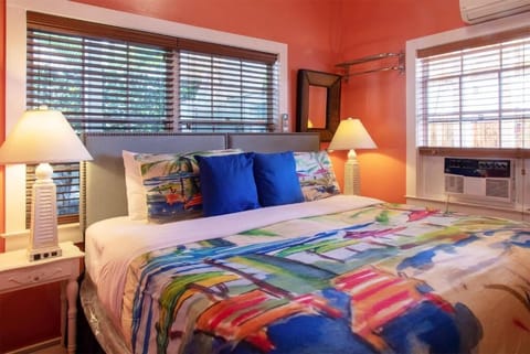 Virgin Gorda | Minibar, iron/ironing board, free WiFi