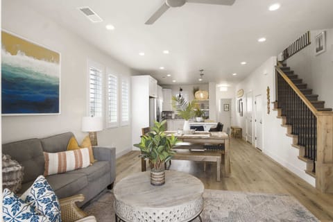 Townhome, Multiple Beds, Patio, Mountain View (Happy Hawaiian) | Living area | 42-inch flat-screen TV with digital channels