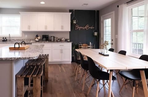 Dining for 6, plus 3 barstools