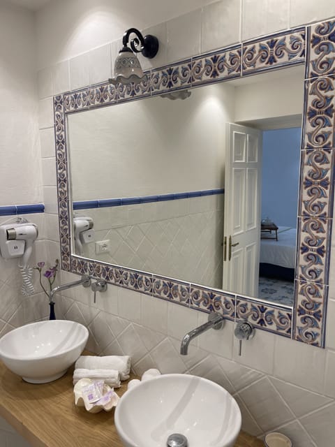 Luxury Double Room, Patio | Bathroom | Shower, free toiletries, hair dryer, bidet