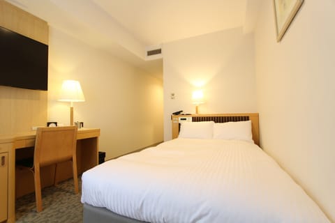 Moderate Semi-Double Room, Non Smoking | Down comforters, desk, free WiFi, bed sheets