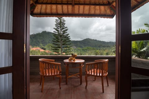 Panoramic Villa, 1 King Bed, Mountain View | Mountain view